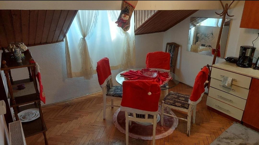普里什蒂纳Old Street House公寓 外观 照片